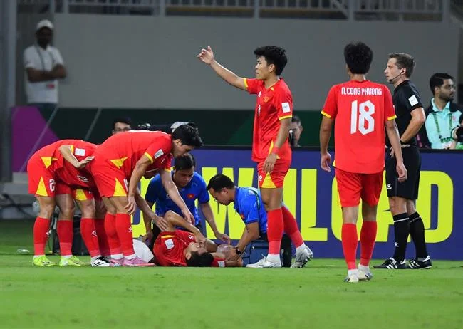 Hình ảnh biểu tượng cho giới hạn trách nhiệm, với các dấu hiệu cảnh báo rủi ro và trách nhiệm cá cược.